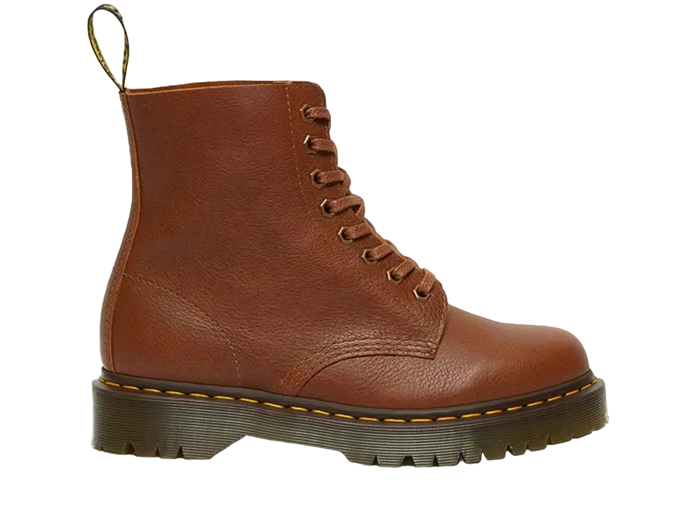 ドクターマーチン 1460 パスカル ベックス 8 ホール ブーツ "タン"