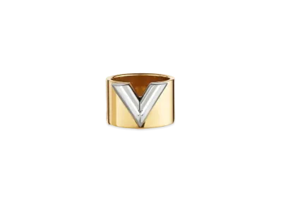 Louis Vuitton Essential V Ring