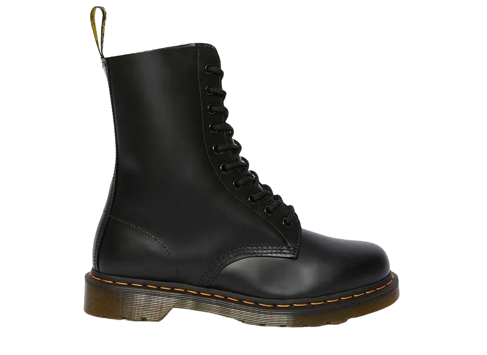 Dr.Martens 1490 10-Eye Boots Heriatge Fit "Black"