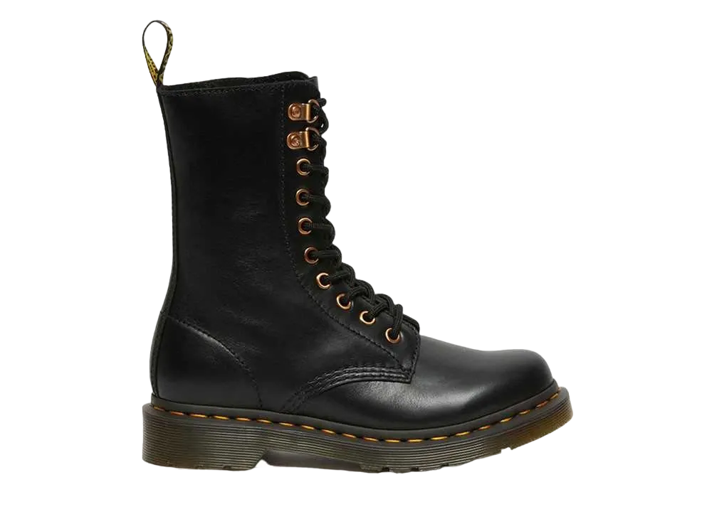 Dr.Martens 1490 Hardware 10-Eye Boots "Black"