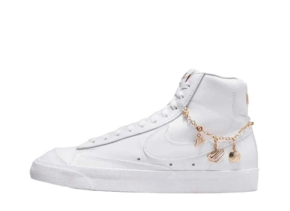 Nike Women's Blazer "White Pendants"