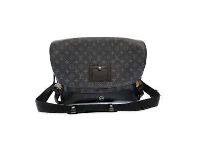 Fragment x Louis Vuitton Monogram Eclipse Voyage MM
