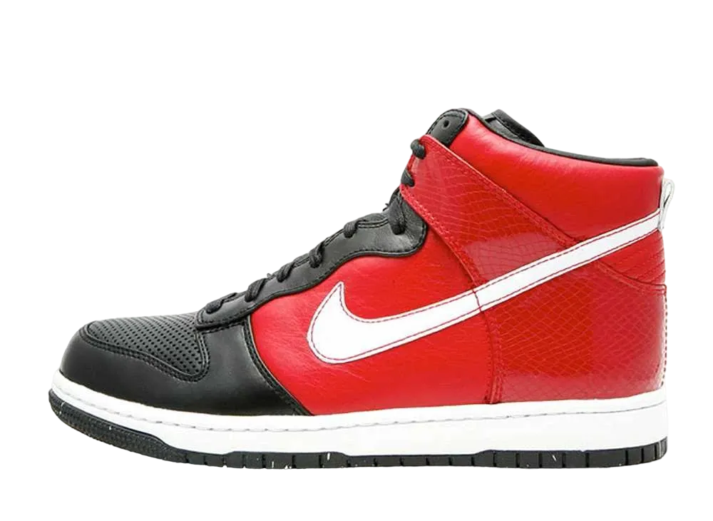 ナイキ ダンク ハイ サプリーム "バーシティ レッド"