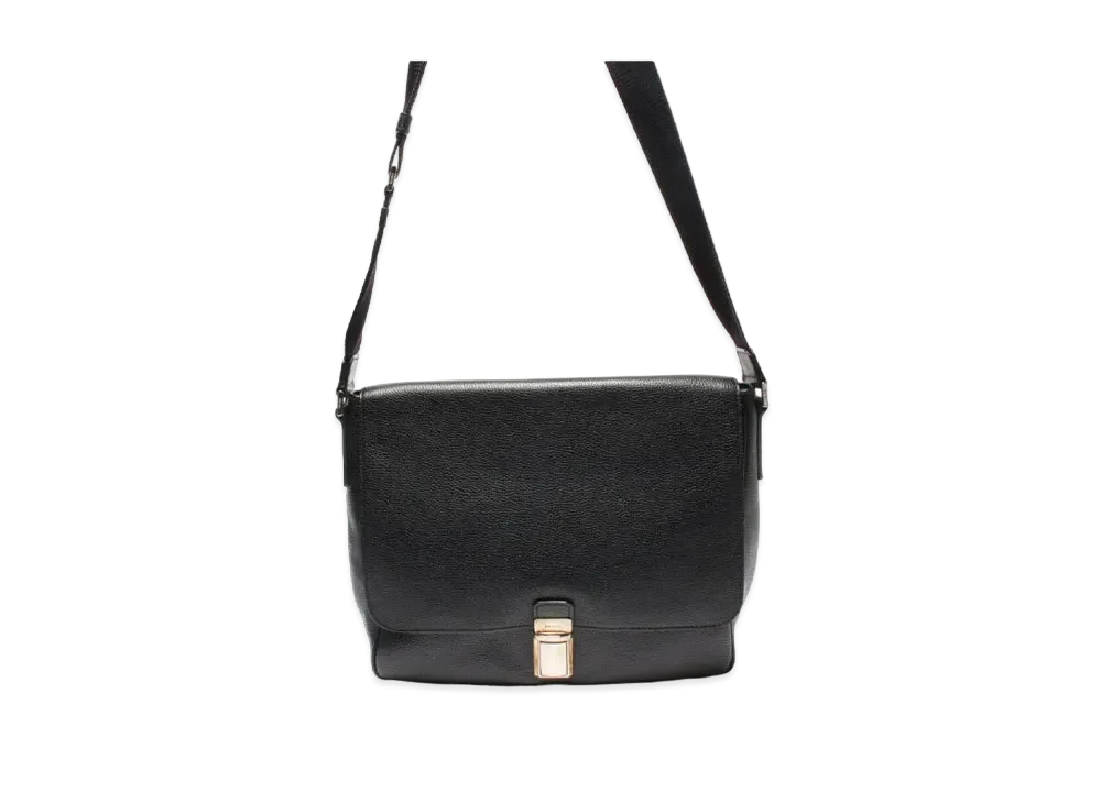 プラダ レザー ショルダーバッグ "ブラック"