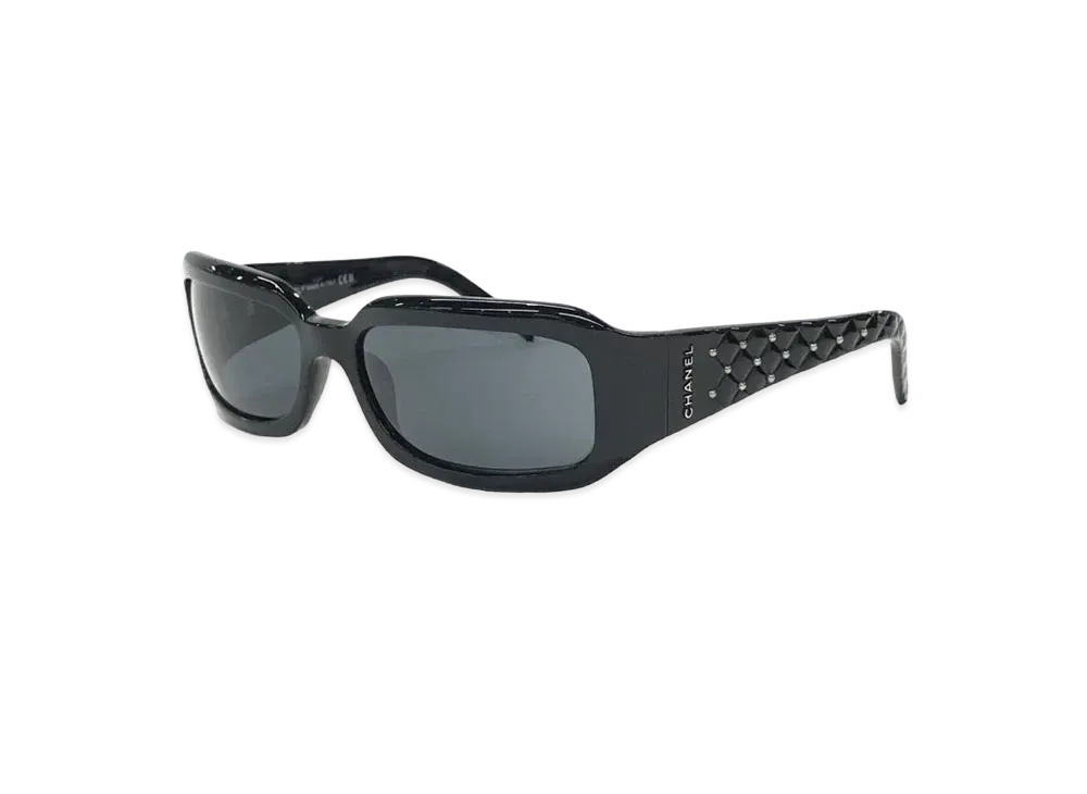 シャネル スタッズ サングラス "ブラック"