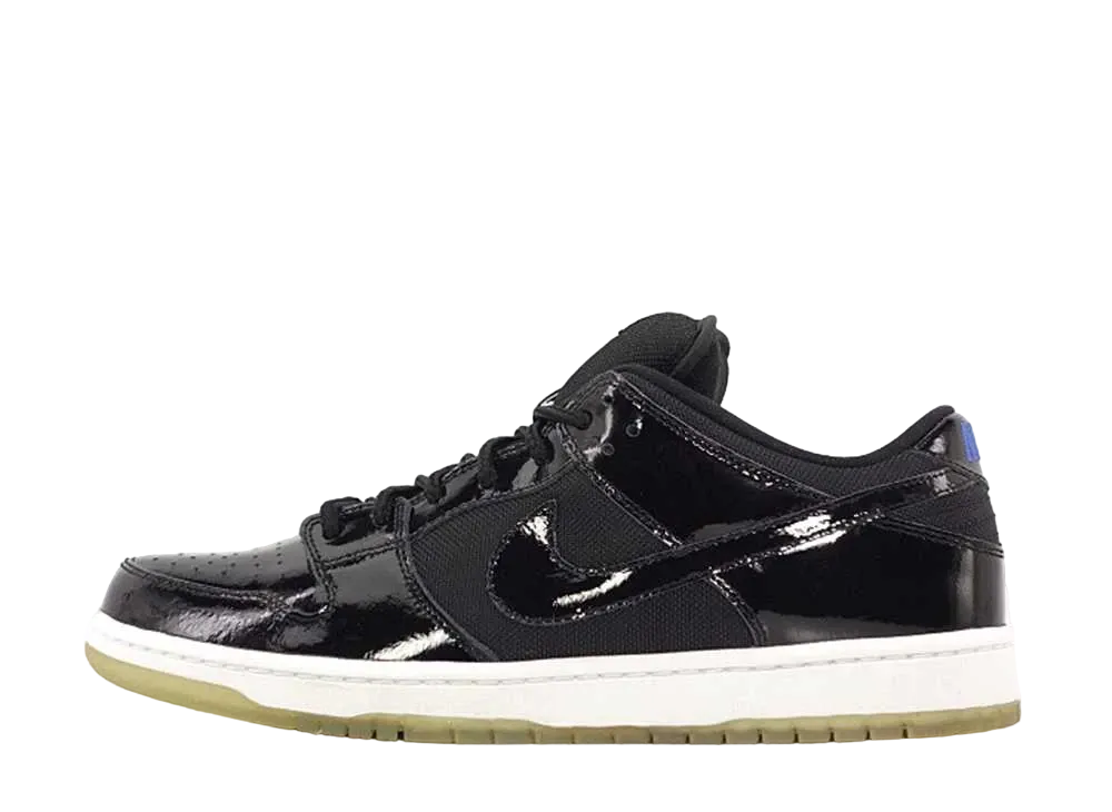 ナイキ SB ダンク ロー "スペースジャム"