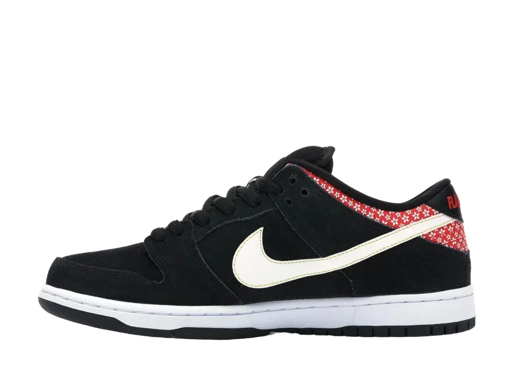 ナイキ SB ダンク ロー "ファイヤークラッカー"