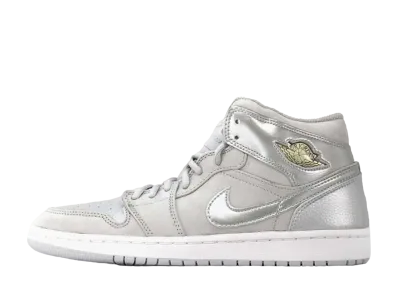 ナイキ エアジョーダン 1 レトロ + ハイ "ナチュラル グレー/メタリック シルバー"