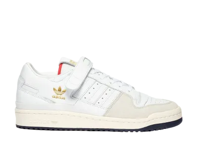 Sneakersnstuff (SNS) × adidas Forum Low "Core White"