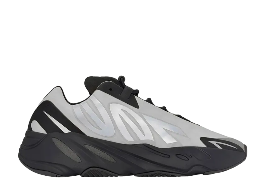 アディダス イージー700 MNVN "メタリック"