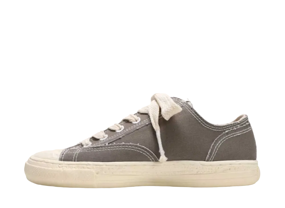 ジェネラル スケール パストソール 6 ホール ロー トップ スニーカー "ブラウン"