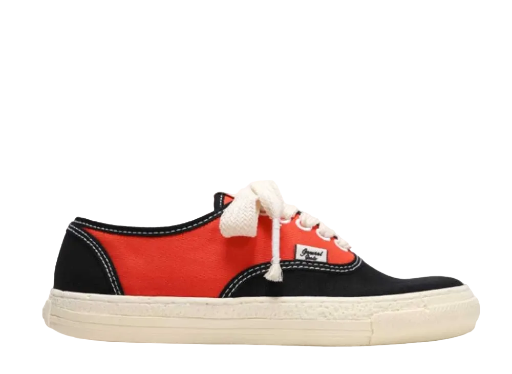ジェネラル スケール パストソール 5 ホール ロー トップ スニーカー "レッド"