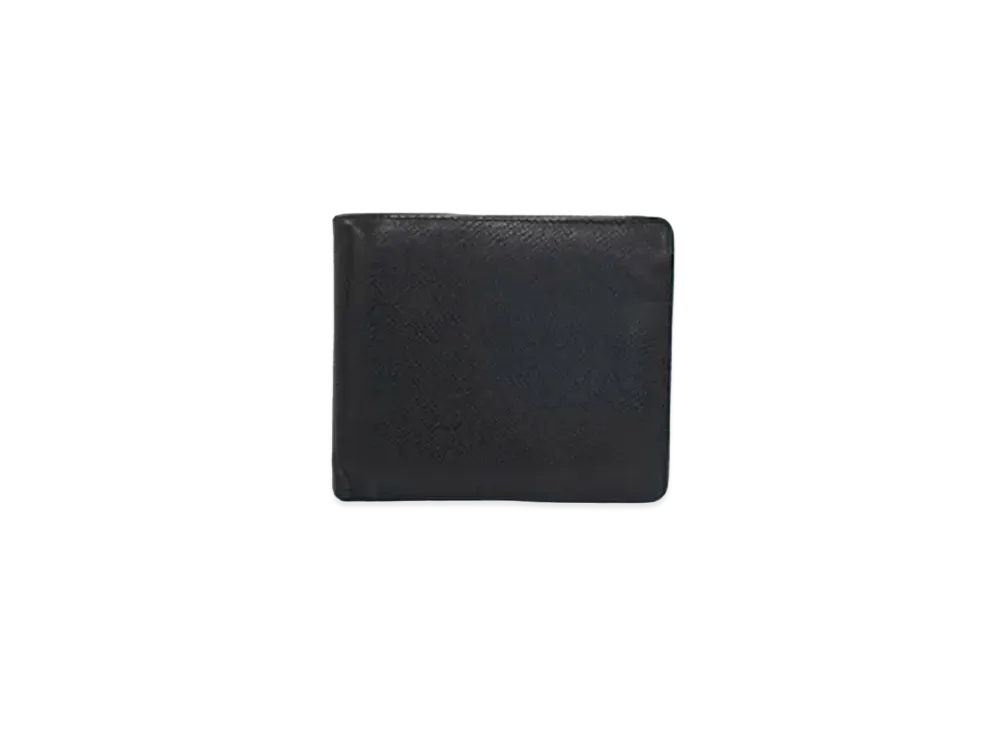 Louis Vuitton Taiga Portebie Cartescredit "Aldwards"