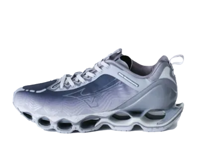 ホワイト マウンテニアリング × ミズノ ウェーブ プロフェクシー "グレー"
