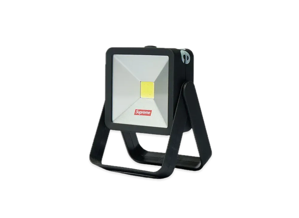 Supreme Magnetic Kickstand Light 