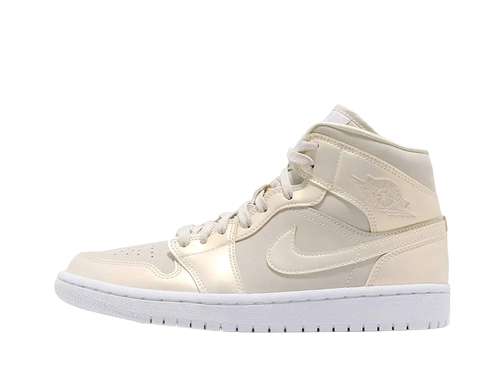 ナイキ ウィメンズ エアジョーダン1 ミッド "グース フェザー イエロー"