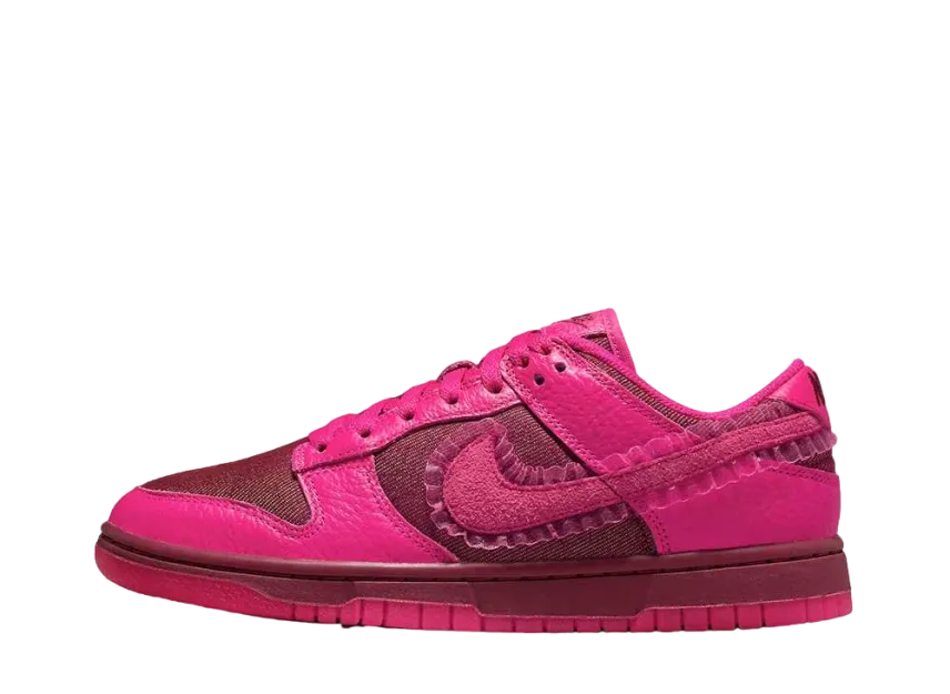 ナイキ ウィメンズ ダンク ロー "バレンタインデー"