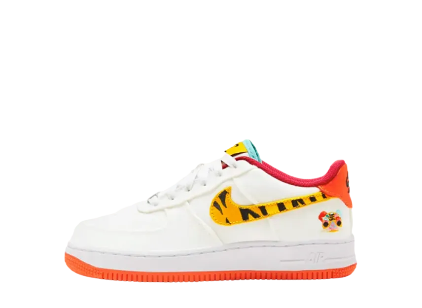 ナイキ GS エアフォース1 ロー LV8 "イヤー オブ ザ タイガー"