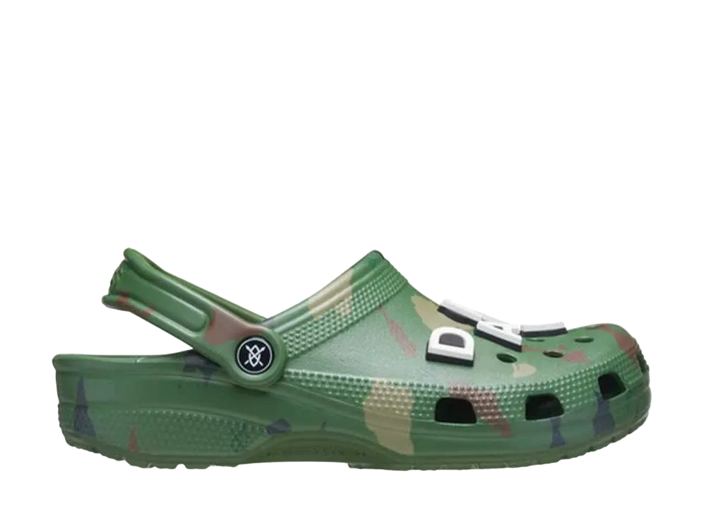 デイリー ペーパー × クロックス クラシック クロッグ "カモ"