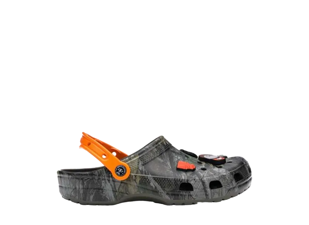 ルーク コムズ × クロックス クラシック クロッグ "リアル ツリー カモ"