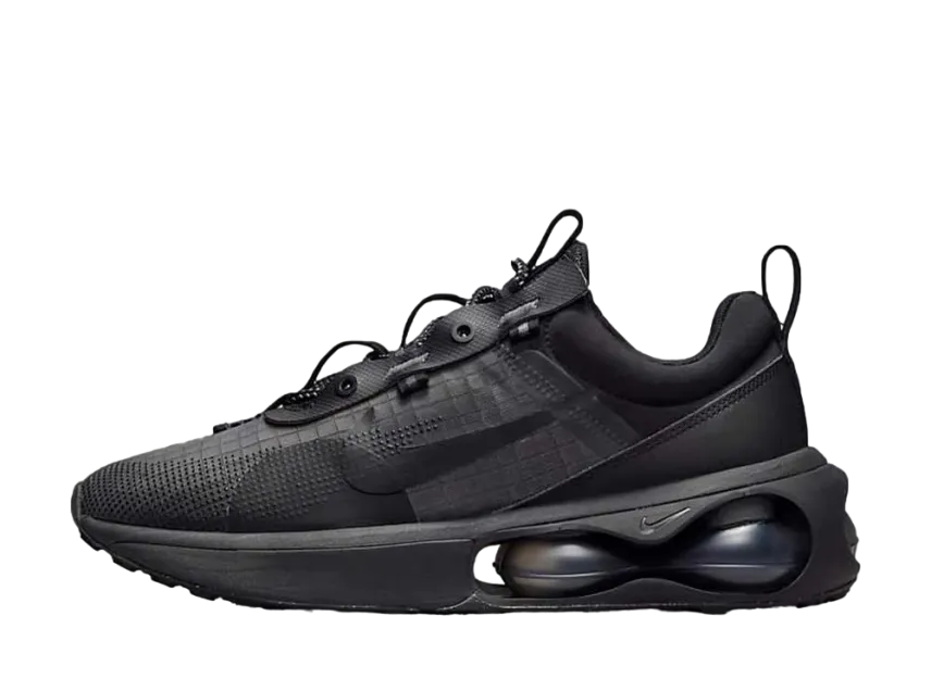 ナイキ エアマックス 2021 "トリプル ブラック"