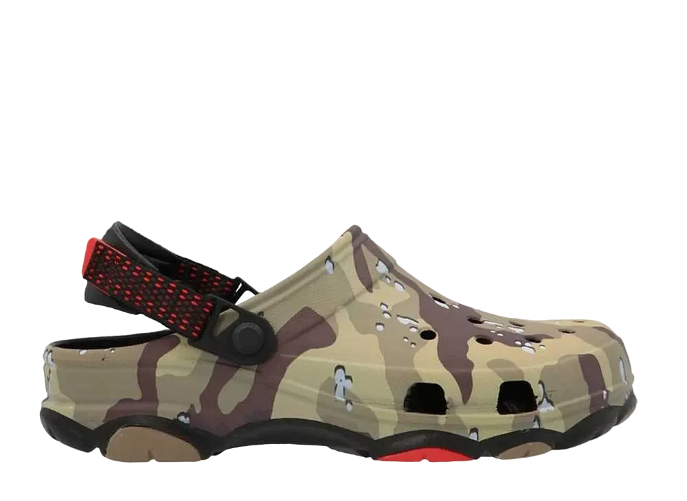 クロックス クラシック オール トレイン クロッグ "デザート カモ/タン"