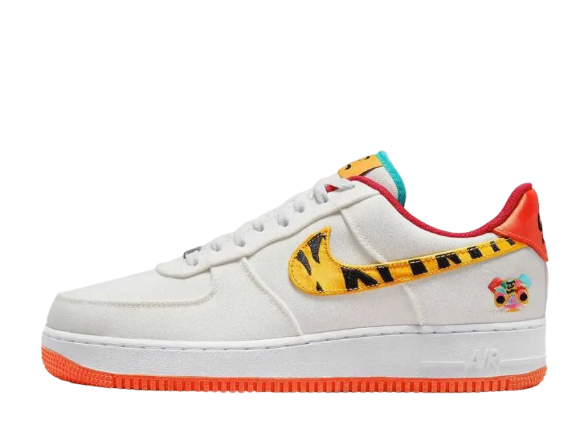 ナイキ エアフォース1 ロー '07 LV8 "イヤー オブ ザ タイガー"
