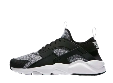 ナイキ エア ハラチ ラン ウルトラ "スタティック"