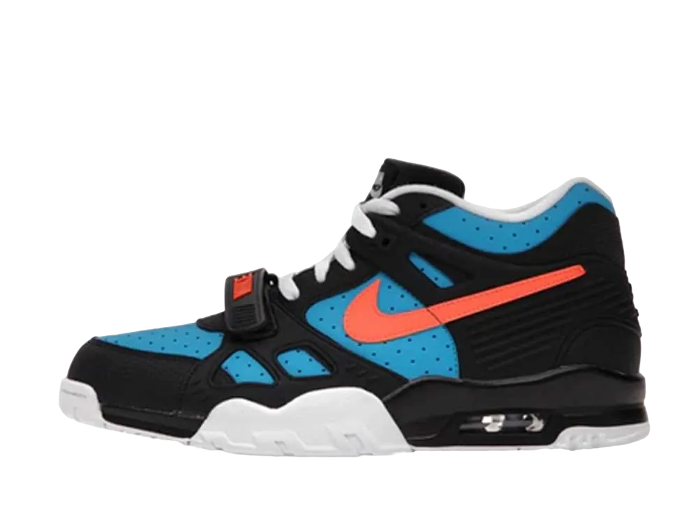 ナイキ エアトレーナー3 "ブラック/トータルオレンジ/レーザーブルー"