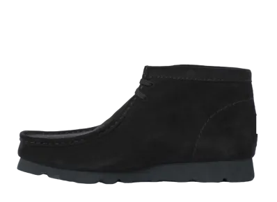 ビームス別注 クラークス ワラビー ブーツ ゴアテックス "ブラック"