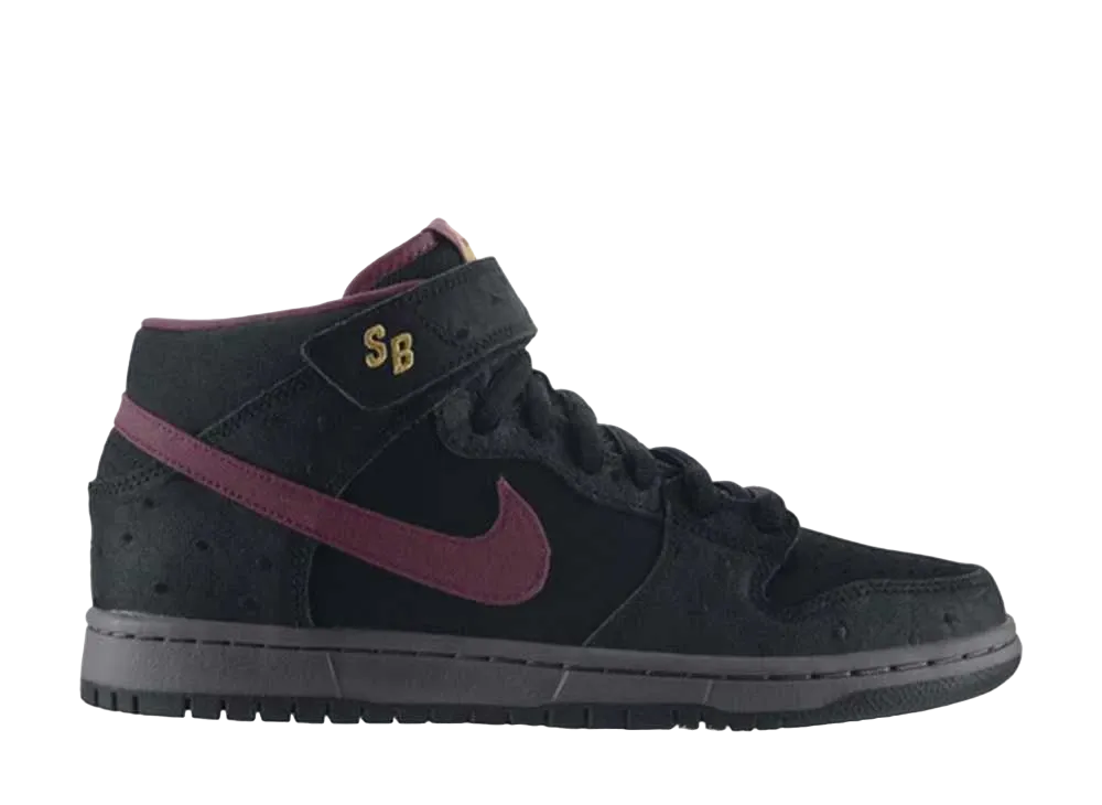 ナイキ ダンク SB ミッド "ブラック オストリッチ チェリーウッド"