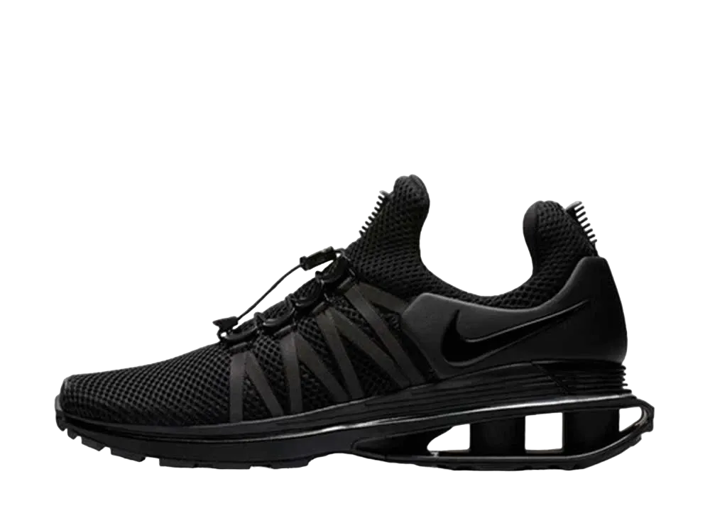 ナイキ ショックス グラビティー "トリプル ブラック"