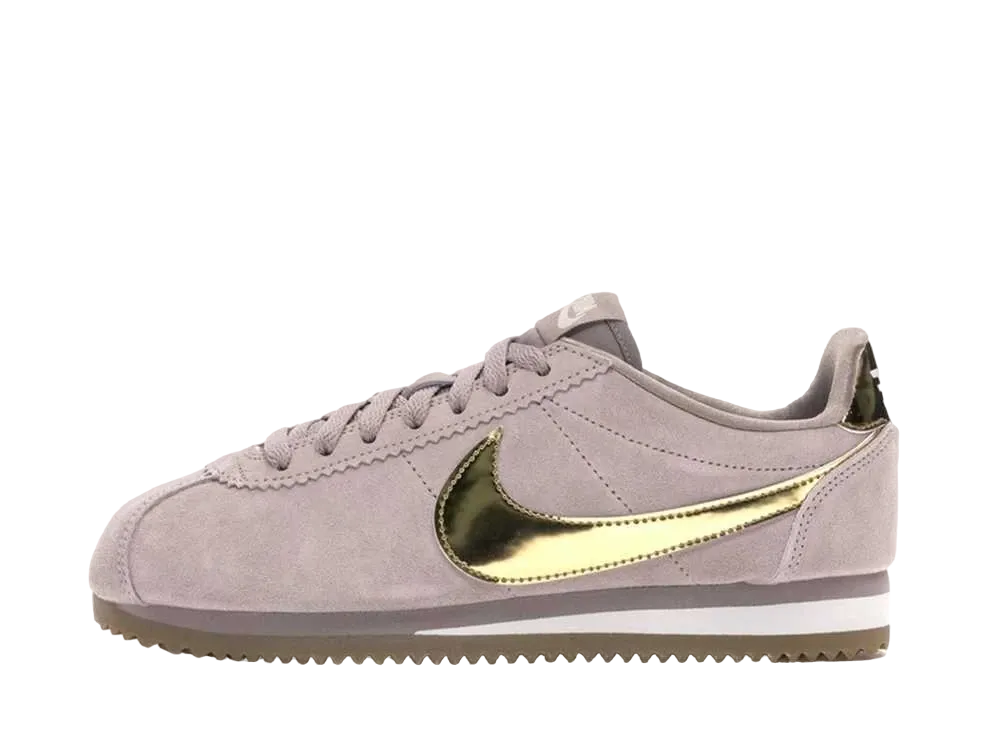 ナイキ ウィメンズ クラシック コルテッツ SE "ディフューズド トープ/メタリック ゴールド"