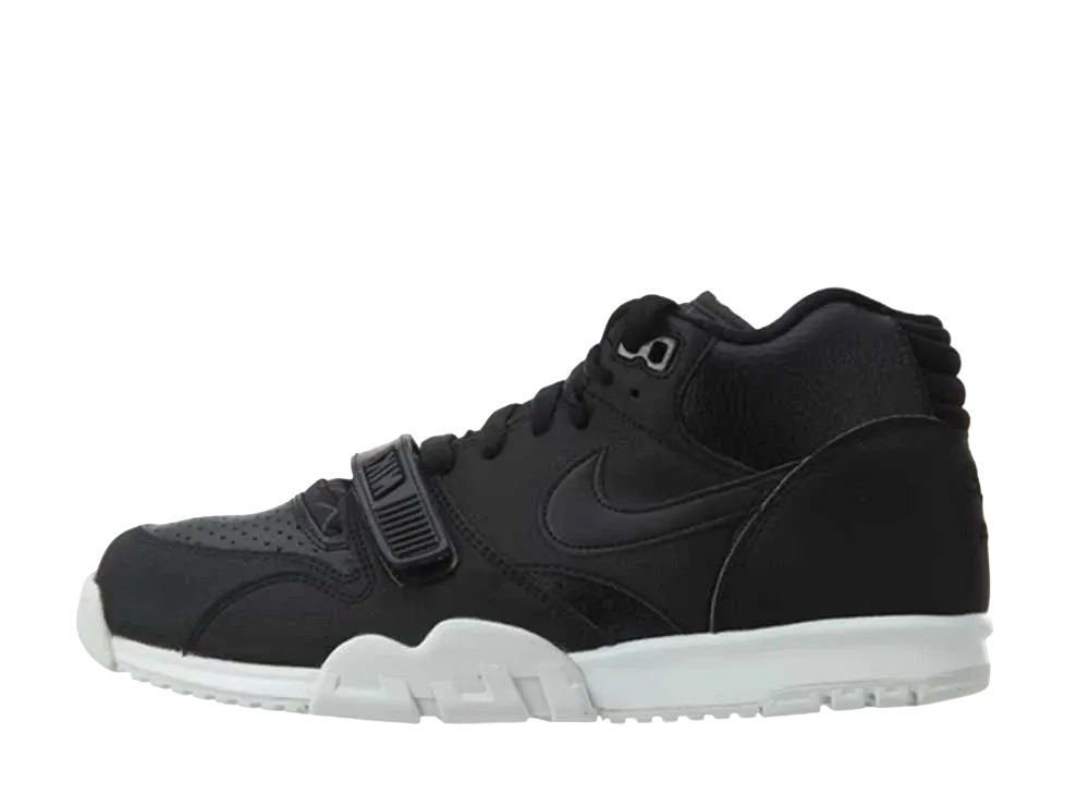 ナイキ エア トレーナー 1 ミッド "ブラック/ブラック ホワイト"