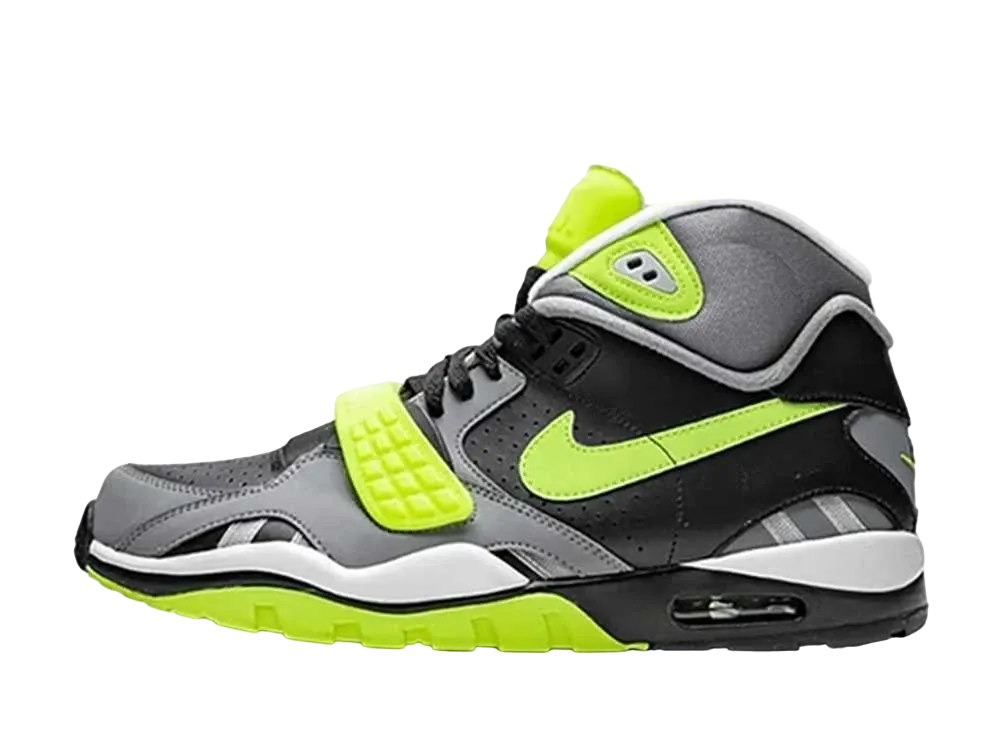 ナイキ エア トレーナー SC 2 "ブラック ボルト"