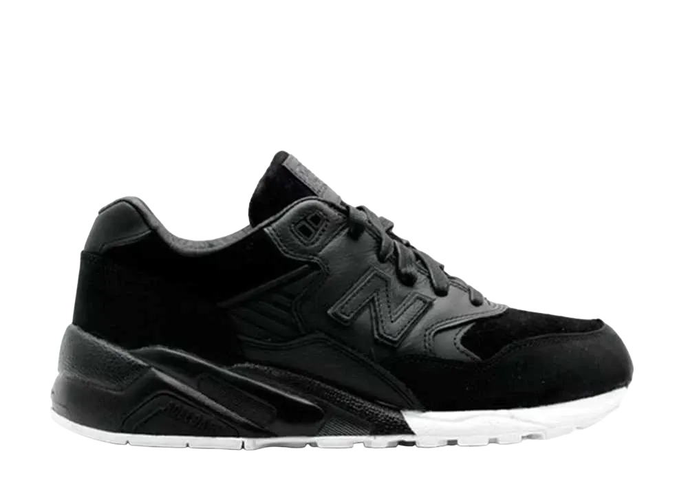 ウィングス アンド ホーンズ × ニューバランス MT580WH "ブラック"