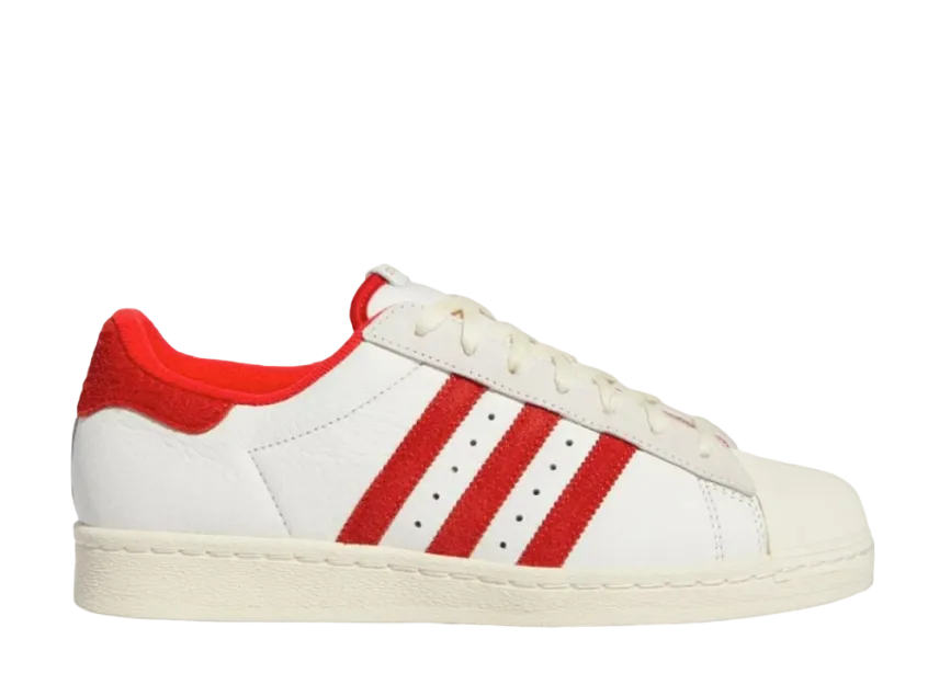 アディダス オリジナル スーパースター 82 "クラウドホワイト/ビビッドレッド/クリームホワイト"