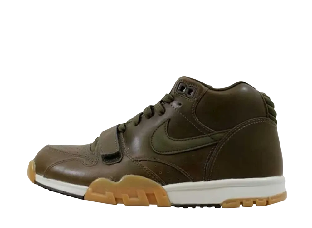 ナイキ エア トレーナー 1 ミッド "オリーブ"