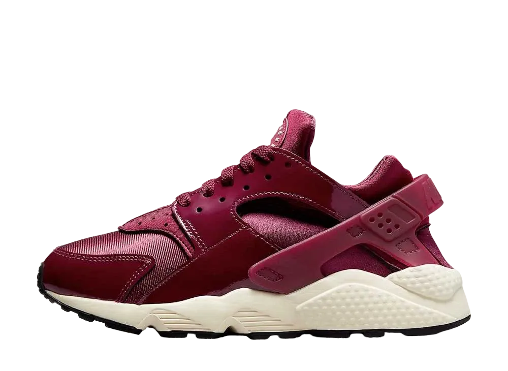 ナイキ エアハラチ "ボルドー パテント"