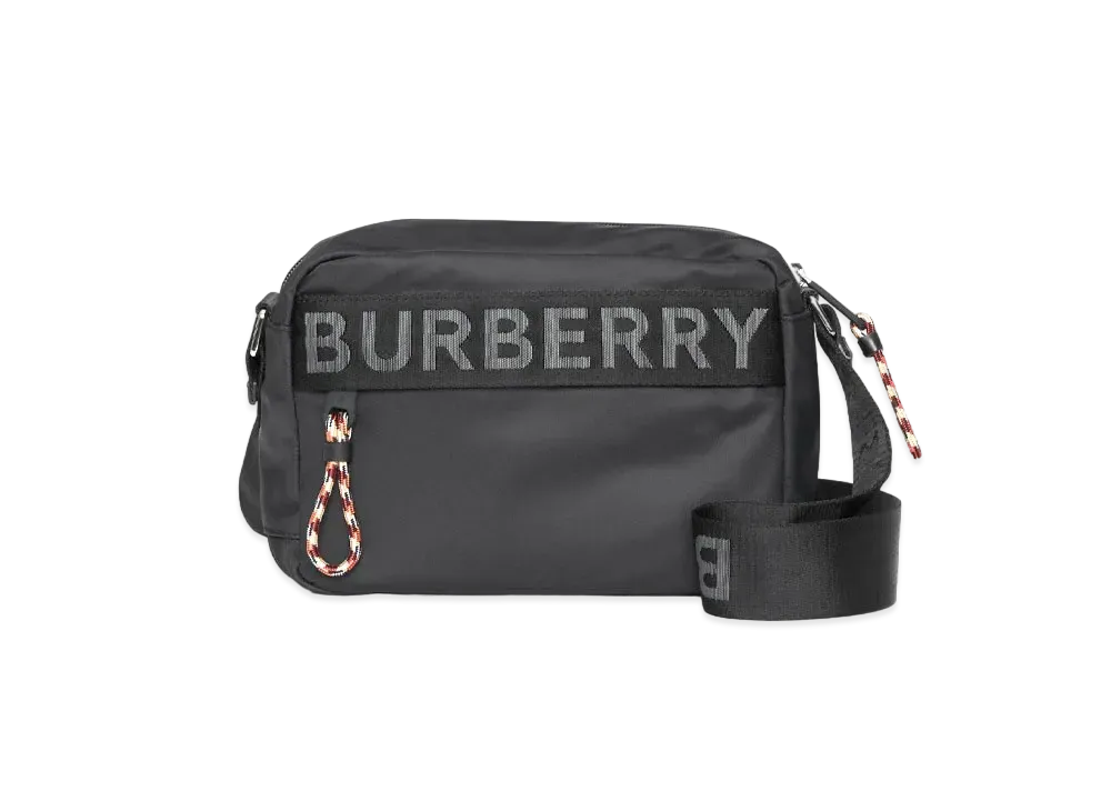 バーバリー ロゴディテール ナイロン クロスボディバッグ "ブラック" P80256691