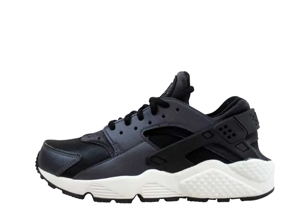 ナイキ ウィメンズ エアハラチ ラン SE "メタリック ヘマタイト"