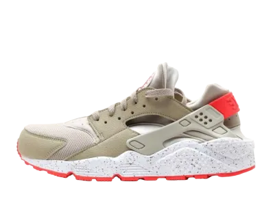 ナイキ エア ハラチ "フラット スピン/チョーク"