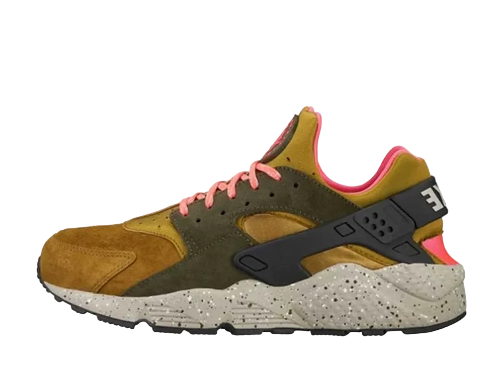 ナイキ エアハラチ "デザートモス"