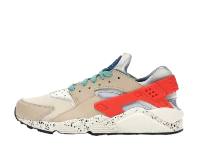 ナイキ エア ハラチ ラン "デザート オアー/ハイパー ジェイド"