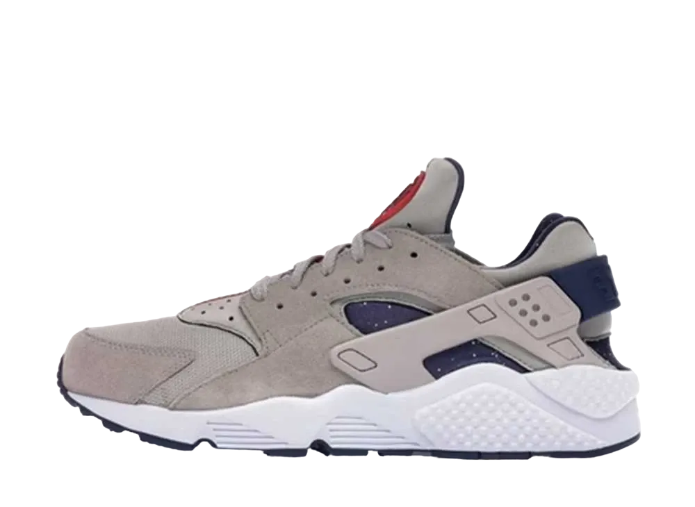 ナイキ エア ハラチ ラン "ムーン パーティクル (ムーン ランディング)"