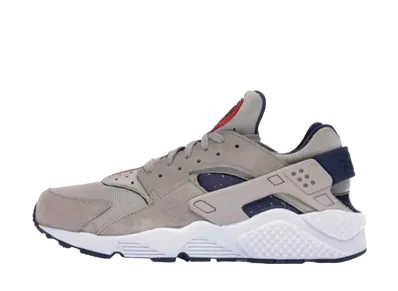 ナイキ エア ハラチ ラン "ムーン パーティクル (ムーン ランディング)"