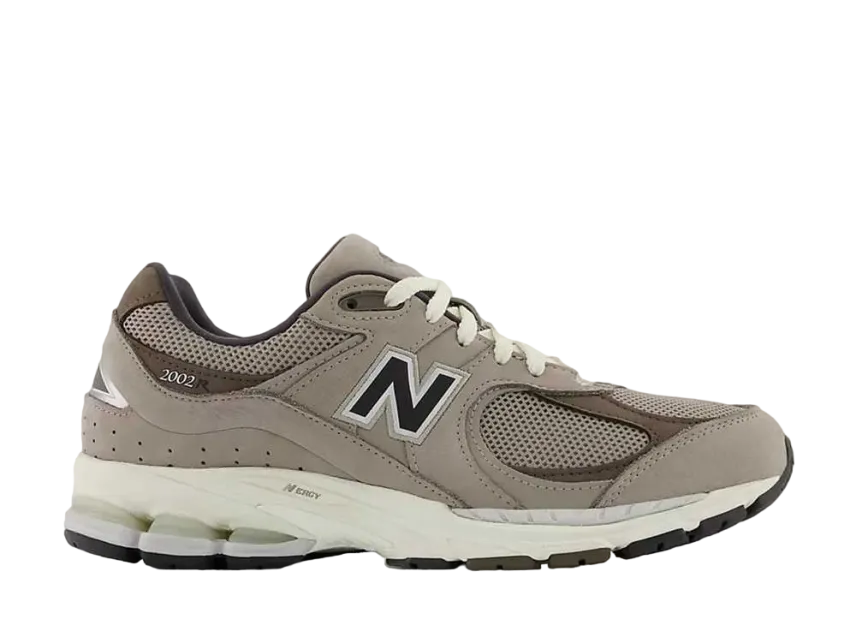 ニューバランス 2002R "ウォーム アルパカ/ライト チョークボード"