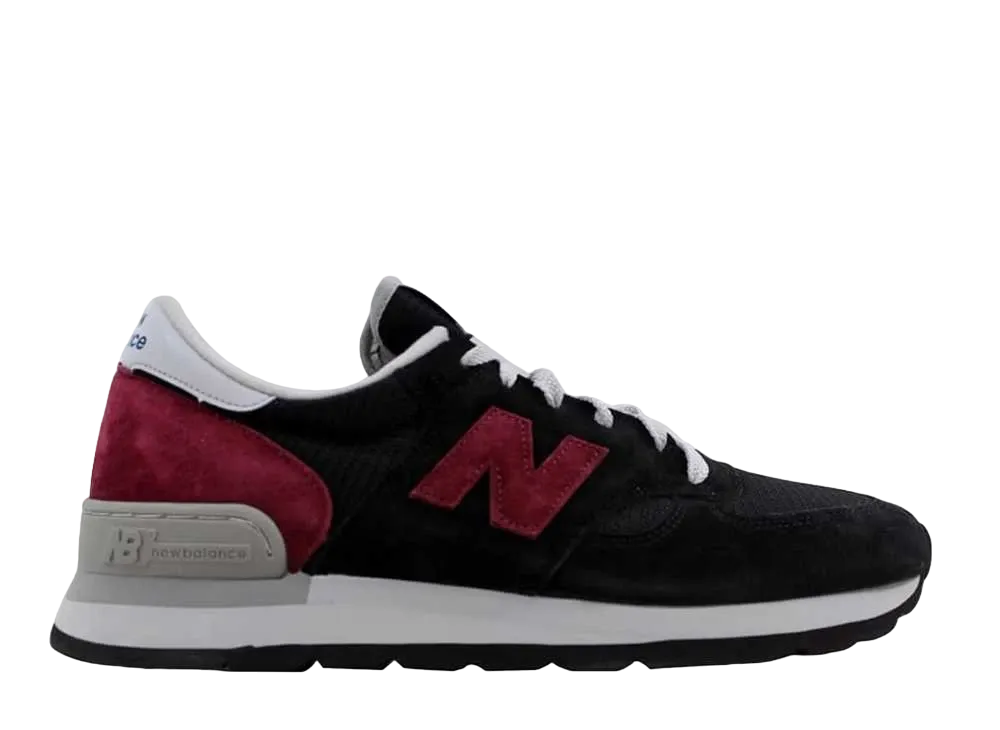 ニューバランス 990V1 コノシュアー ペインターズ "ブラック/バーガンディー"