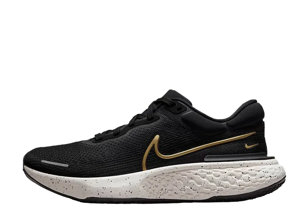 ナイキ ズームX インヴィンシブル ラン フライニット "ブラック/メタリックゴールド"