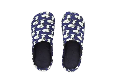 Uniqlo x KAWS x Peanuts Snoopy Room Shoes "Navy"